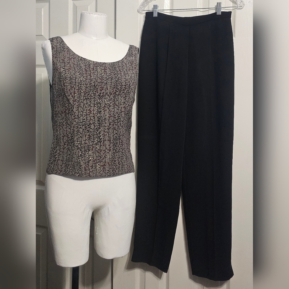 Adrianna Papell Two Piece of Silk Top and Elegant Black Pants Sz 6